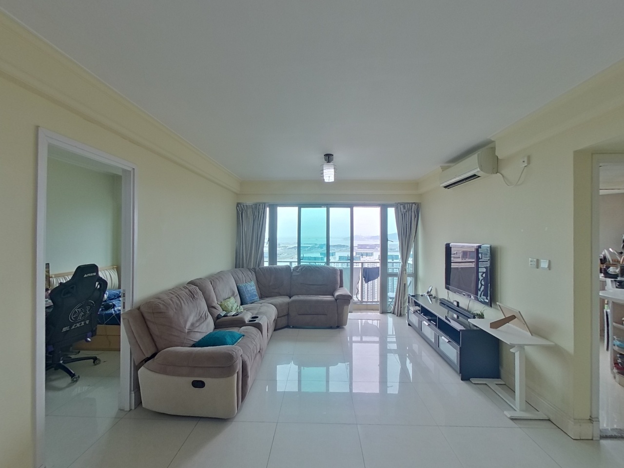 CARIBBEAN COAST PHASE 3 CARMEL COVE - Tower 10 High Floor Zone Flat A Tung Chung