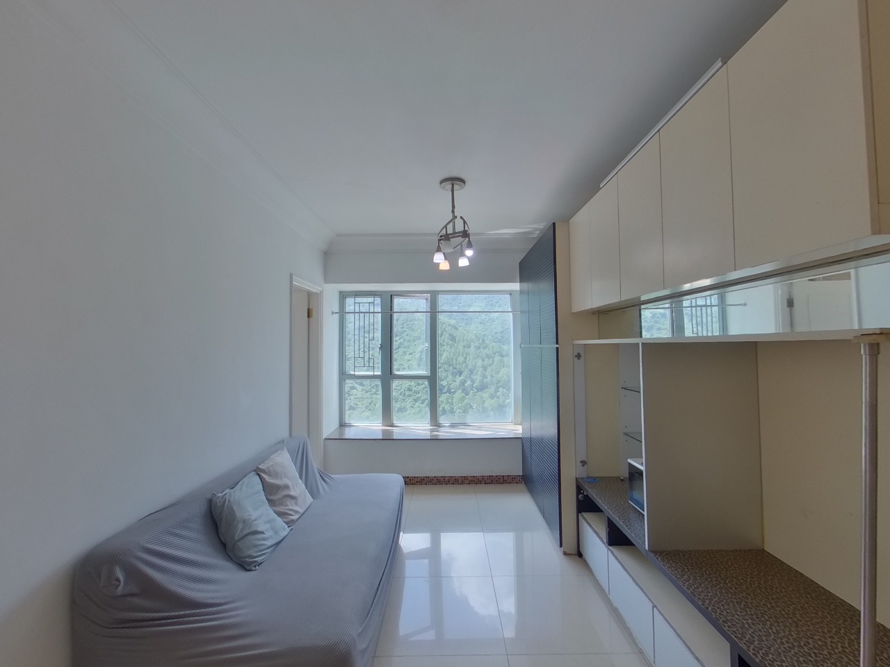 映灣園 1期 賞濤軒 3座 高層 E室 東涌