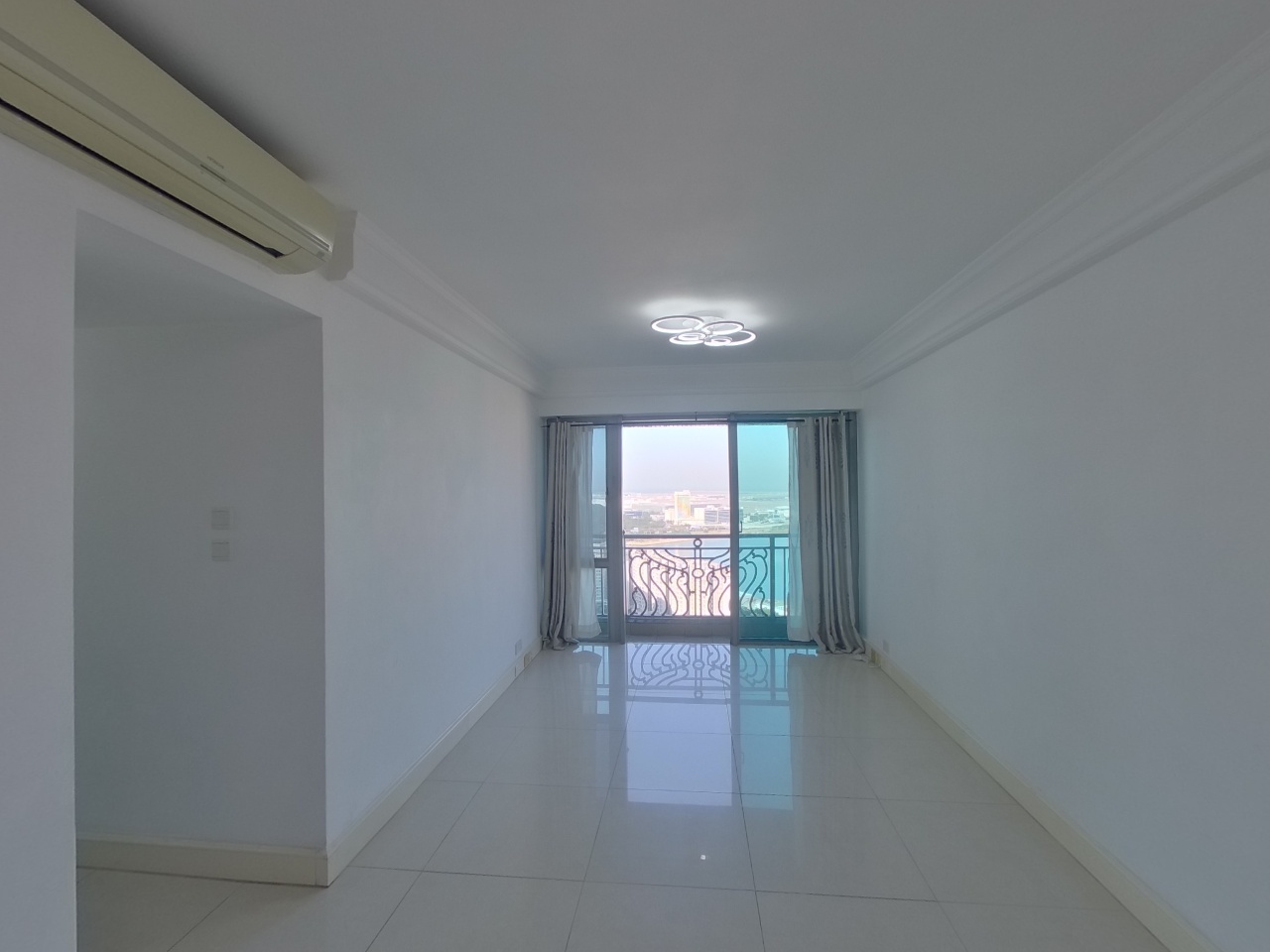 CARIBBEAN COAST PHASE 3 CARMEL COVE - Tower 11 High Floor Zone Flat G Tung Chung