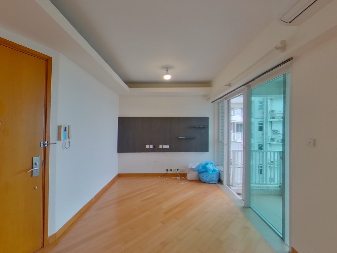 COASTAL SKYLINE PHASE 4 LE BLEU DEUX - Block 5 High Floor Zone Flat B Tung Chung