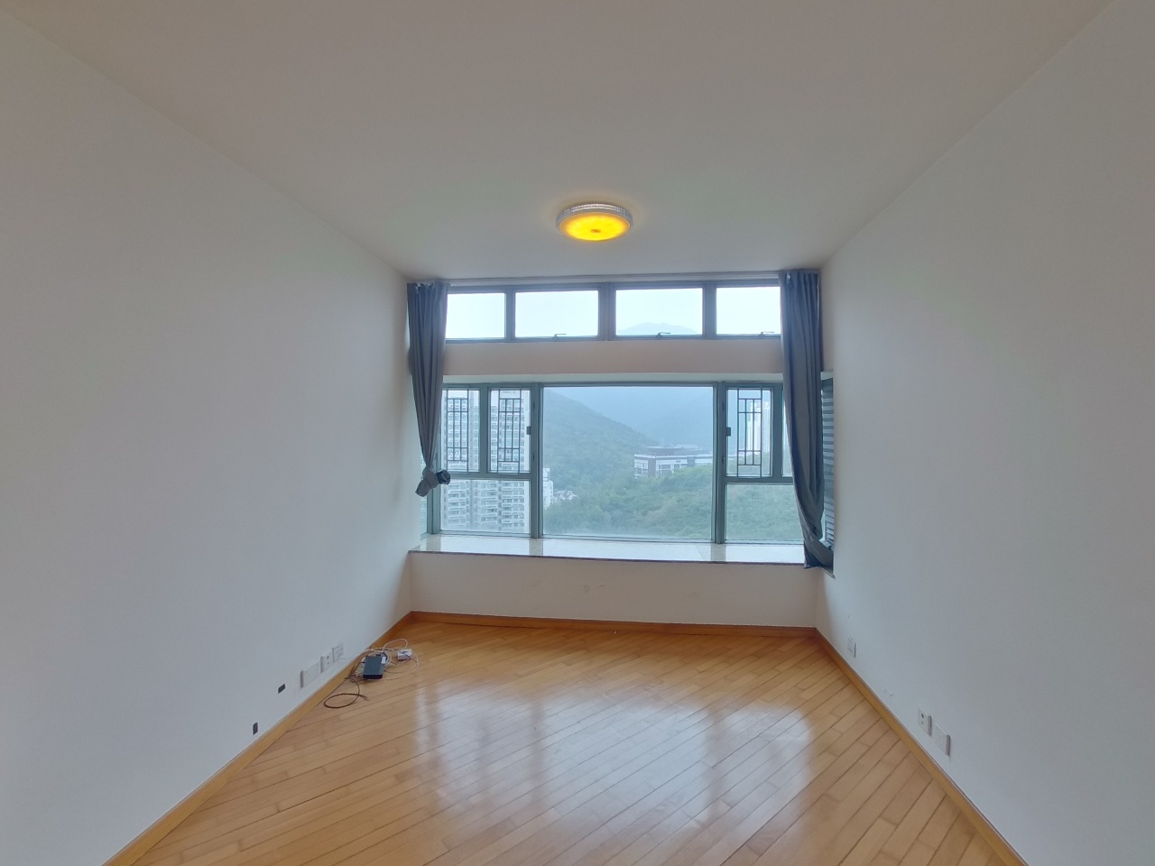 TUNG CHUNG CRESCENT PHASE 2 - Block 7 High Floor Zone Flat D Tung Chung