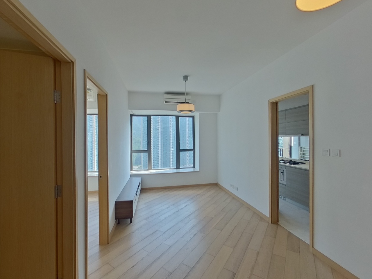 THE VISIONARY TOWER 10 High Floor Zone Flat C Tung Chung