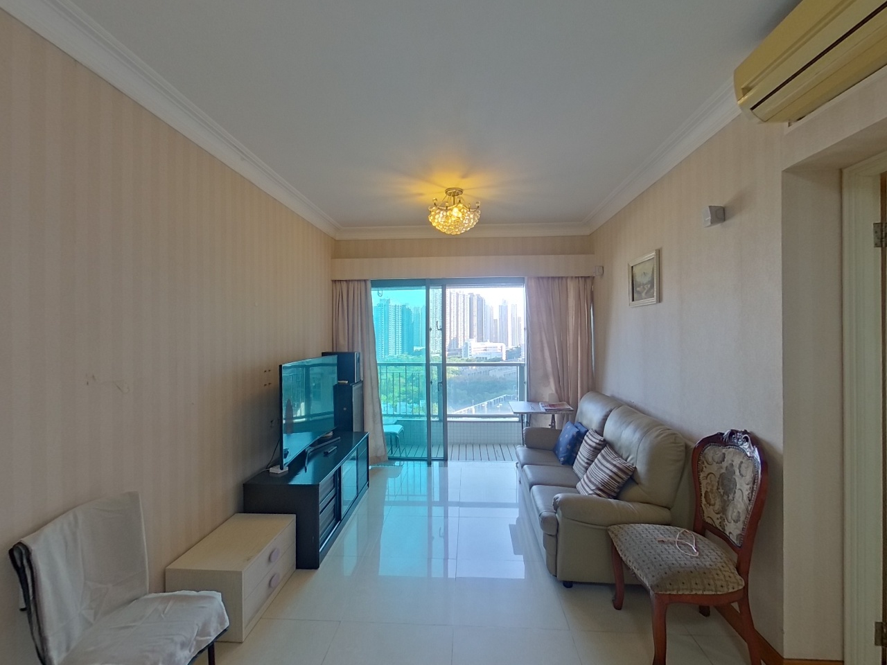 COASTAL SKYLINE PHASE 3 LA ROSSA - La Rossa A (tower 7) Medium Floor Zone Flat A Tung Chung