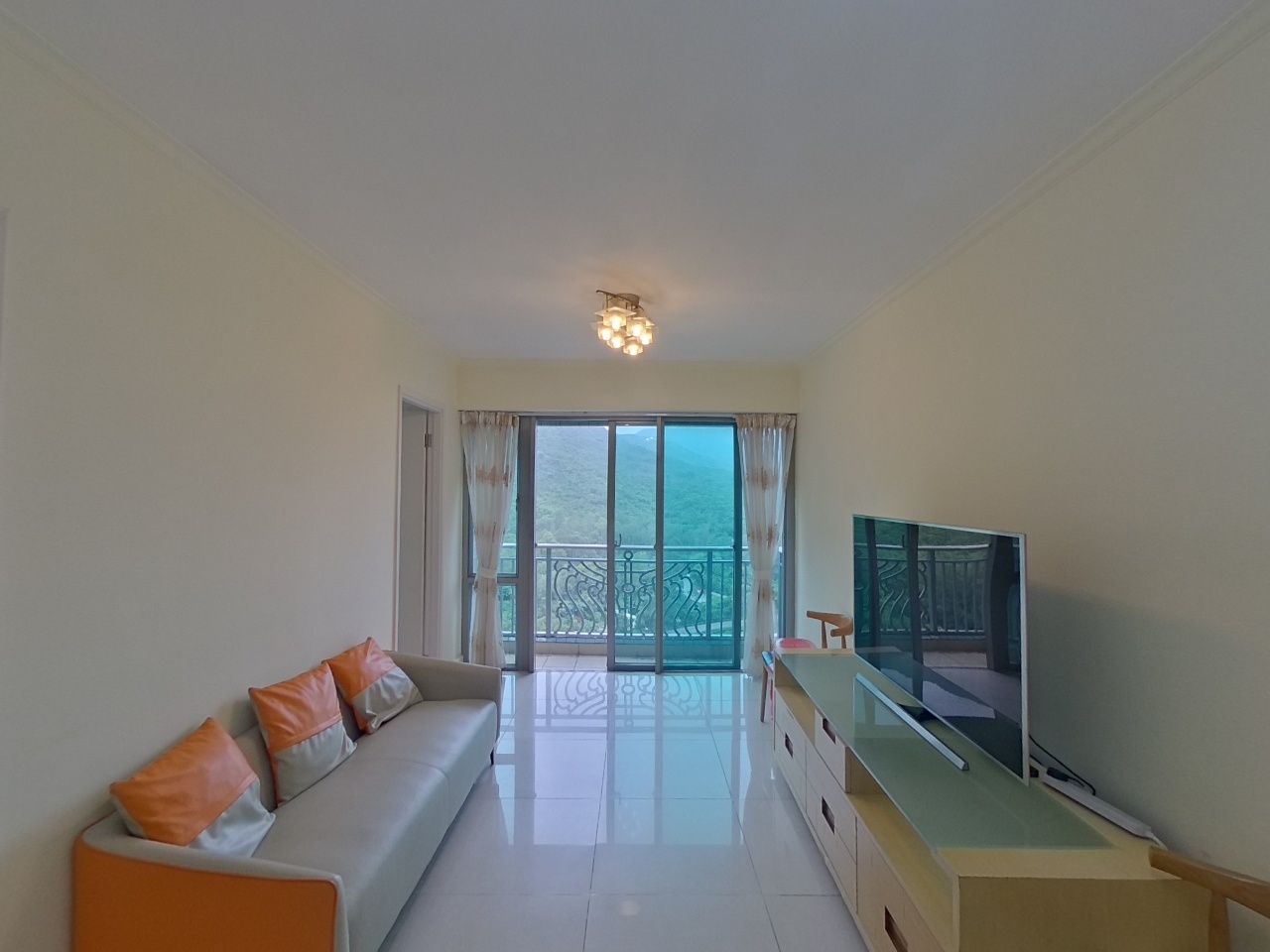 CARIBBEAN COAST PHASE 3 CARMEL COVE - Tower 10 Medium Floor Zone Flat E Tung Chung