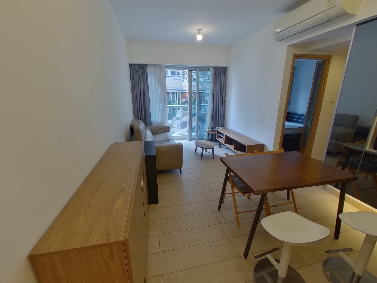 CENTURY LINK PHASE 2 - Tower 1b Low Floor Zone Flat 09 Tung Chung