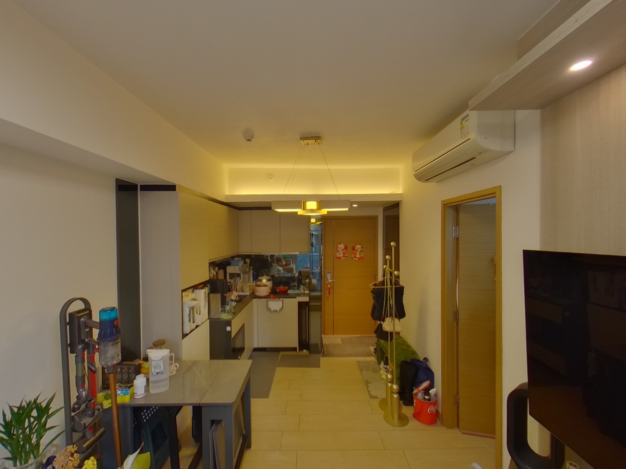 CENTURY LINK PHASE 2 - Tower 1b Low Floor Zone Flat 11 Tung Chung