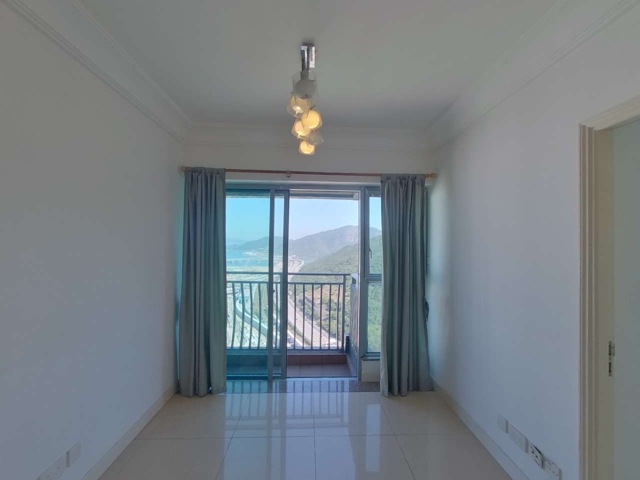 映湾园 1期 赏涛轩 1座 高层 C室 东涌