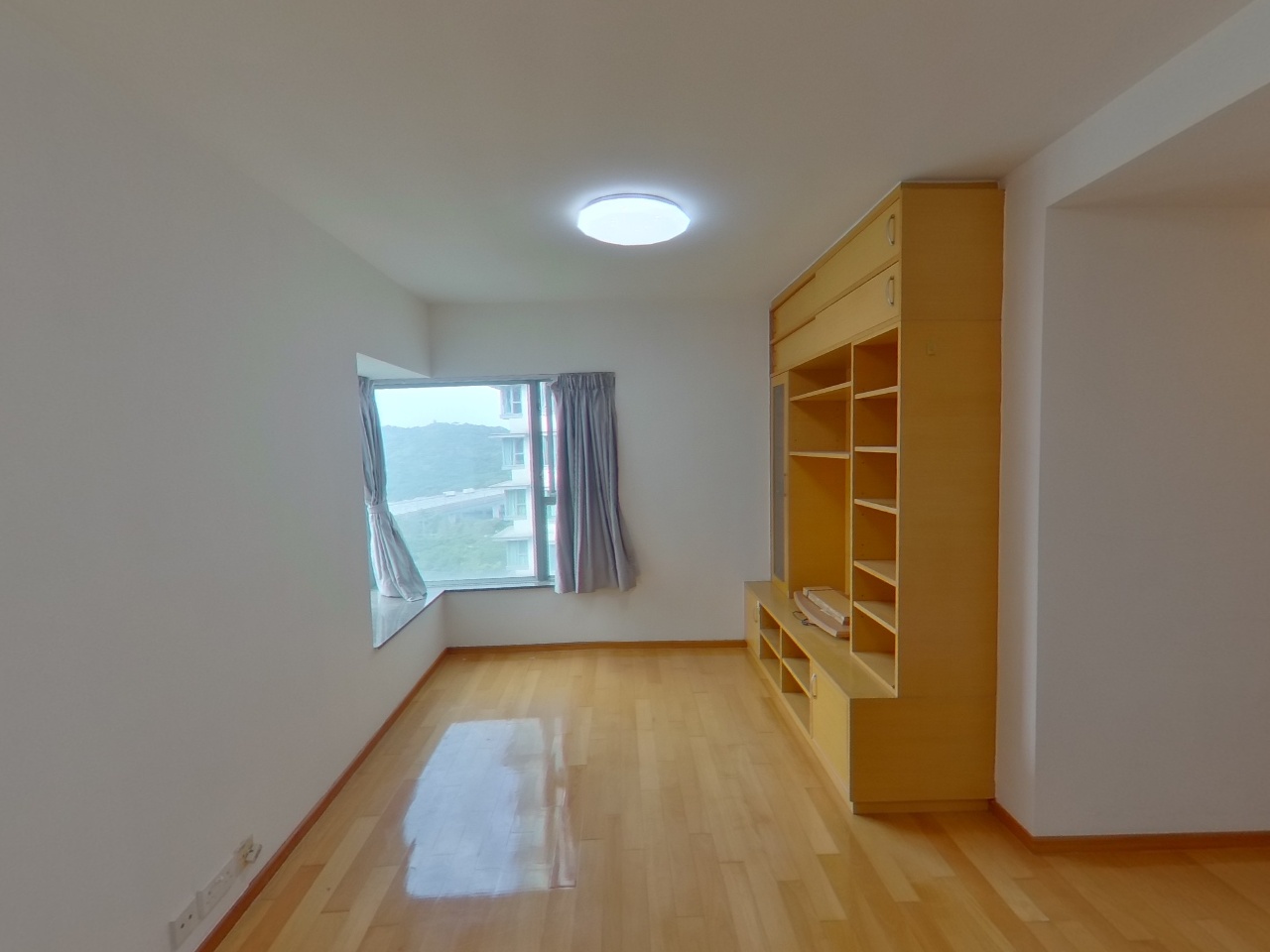 SEAVIEW CRESCENT BLOCK 3 Medium Floor Zone Flat D Tung Chung