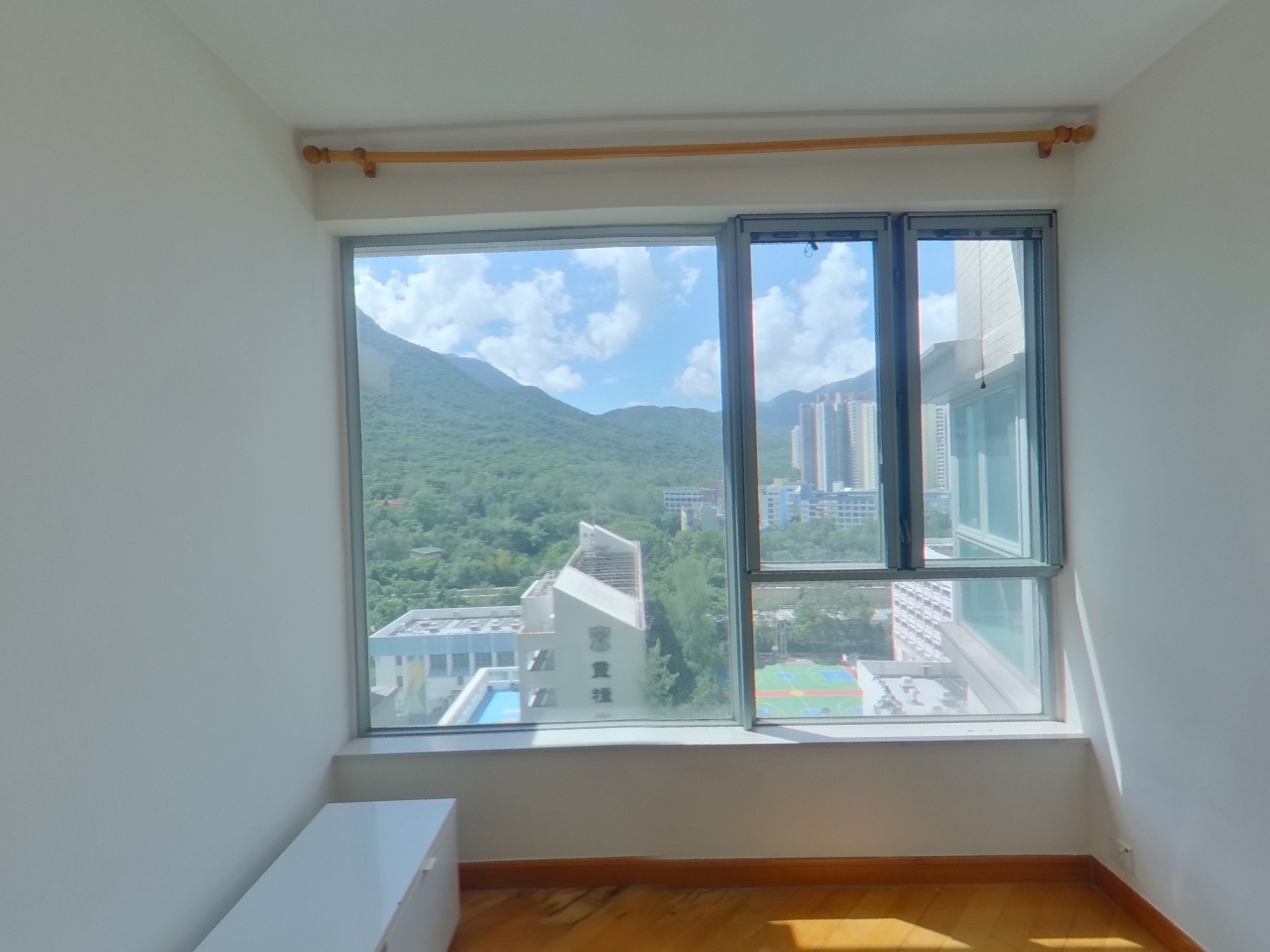 蓝天海岸 1期 6座 低层 H室 东涌