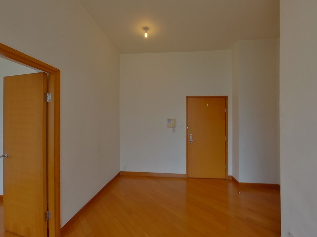 蓝天海岸 1期 1座 极高层 F室 东涌