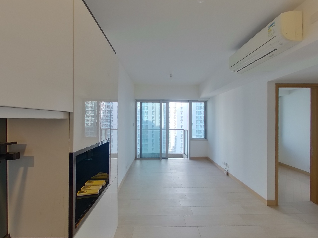 CENTURY LINK PHASE 1 - Tower 5a High Floor Zone Flat 10 Tung Chung