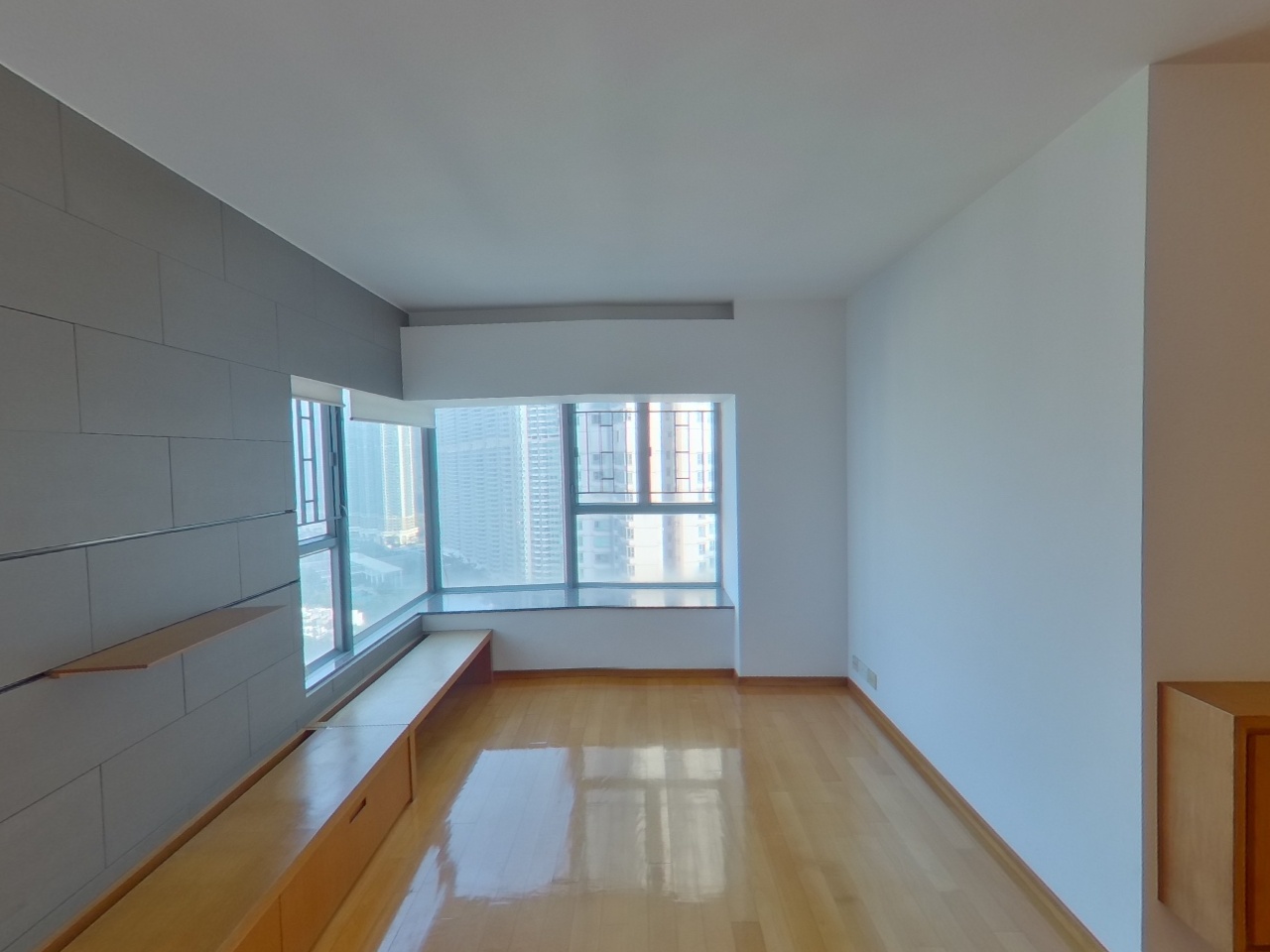 海堤灣畔 3座 高層 H室 東涌