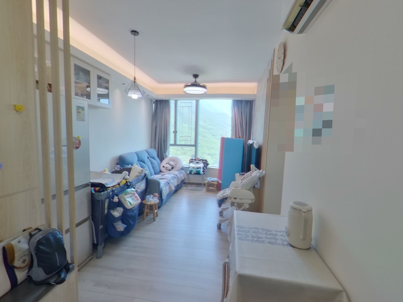 COASTAL SKYLINE PHASE 1 - Block 3 High Floor Zone Flat E Tung Chung