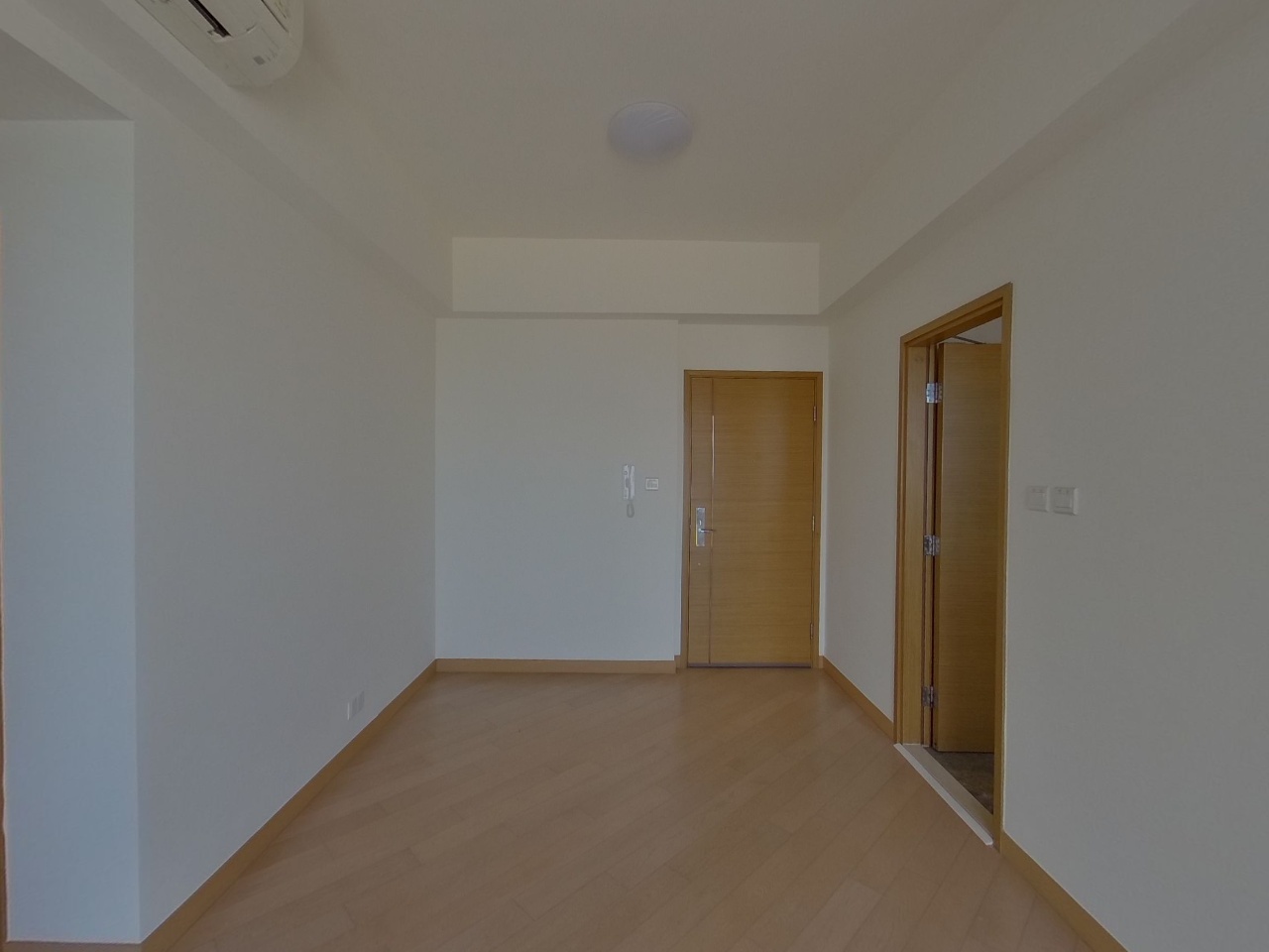 CENTURY LINK PHASE 1 - Tower 3a Very High Floor Zone Flat 02 Tung Chung