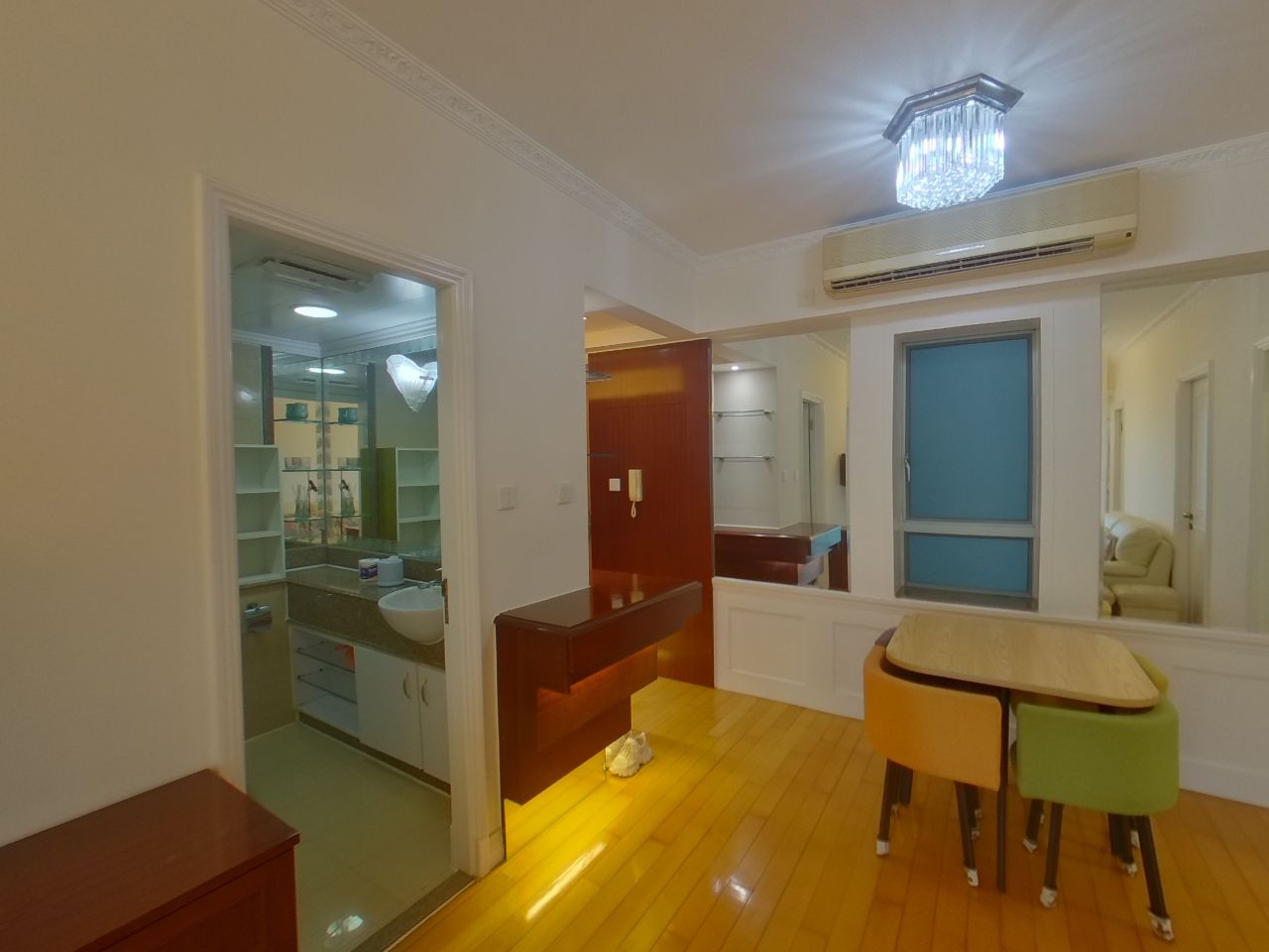 映灣園 1期 賞濤軒 5座 高層 E室 東涌