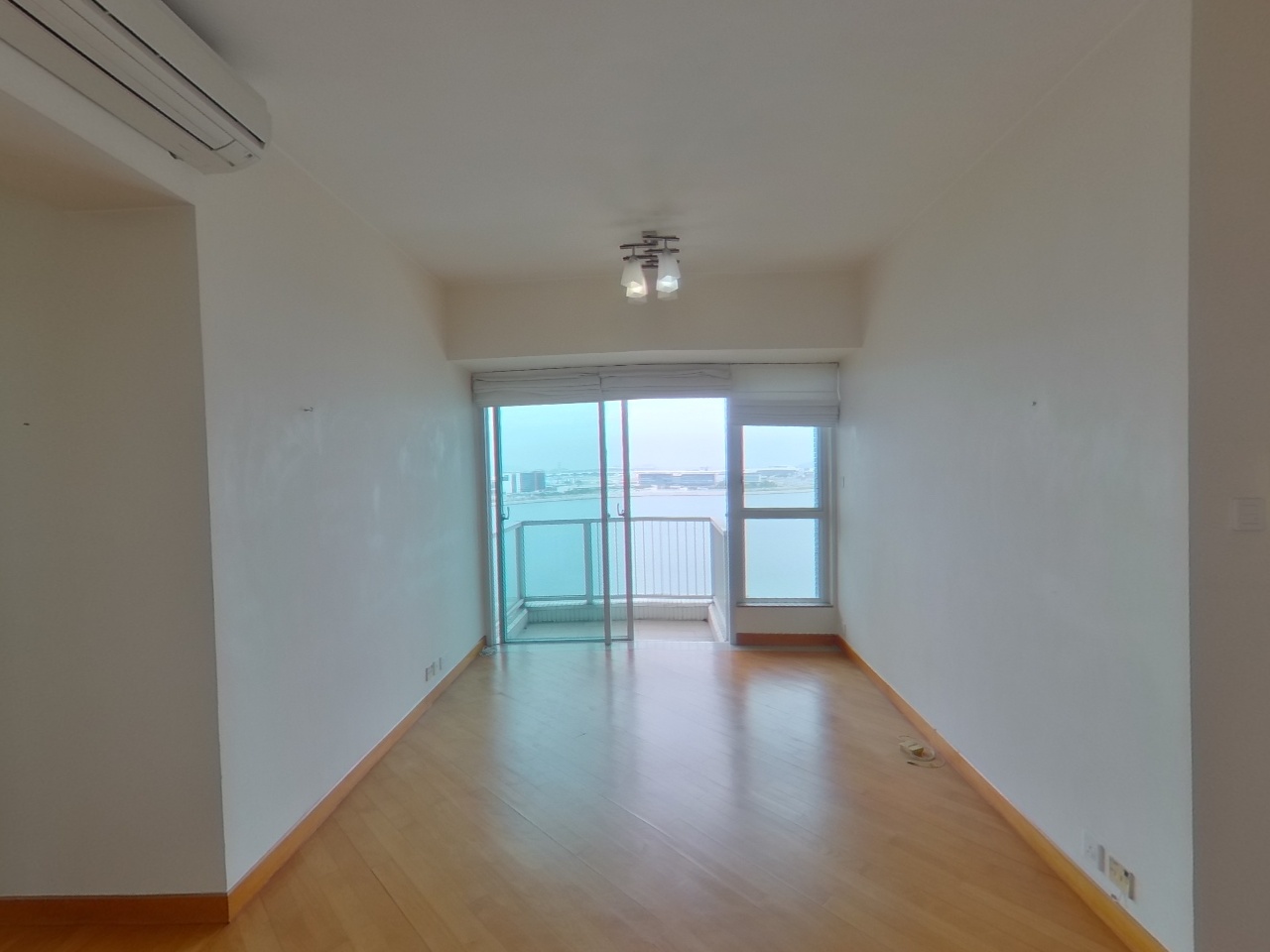 COASTAL SKYLINE PHASE 4 LE BLEU DEUX - Block 5 Very High Floor Zone Flat A Tung Chung