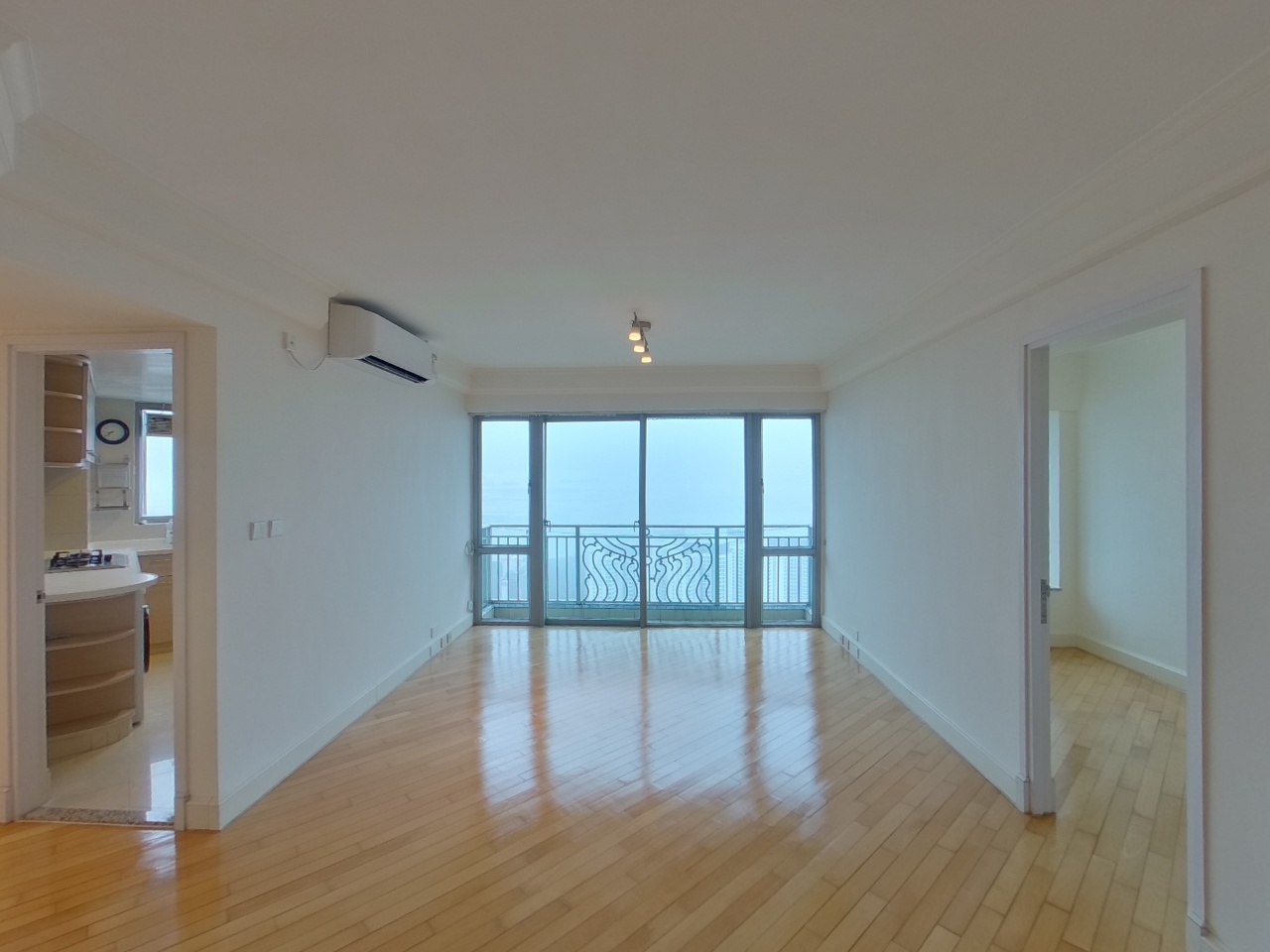 CARIBBEAN COAST PHASE 3 CARMEL COVE - Tower 9 Very High Floor Zone Flat H Tung Chung