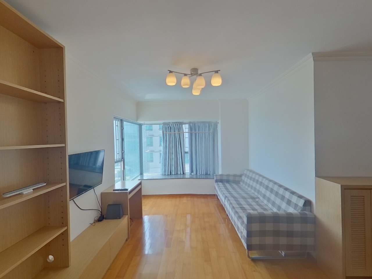 SEAVIEW CRESCENT BLOCK 2 High Floor Zone Flat H Tung Chung