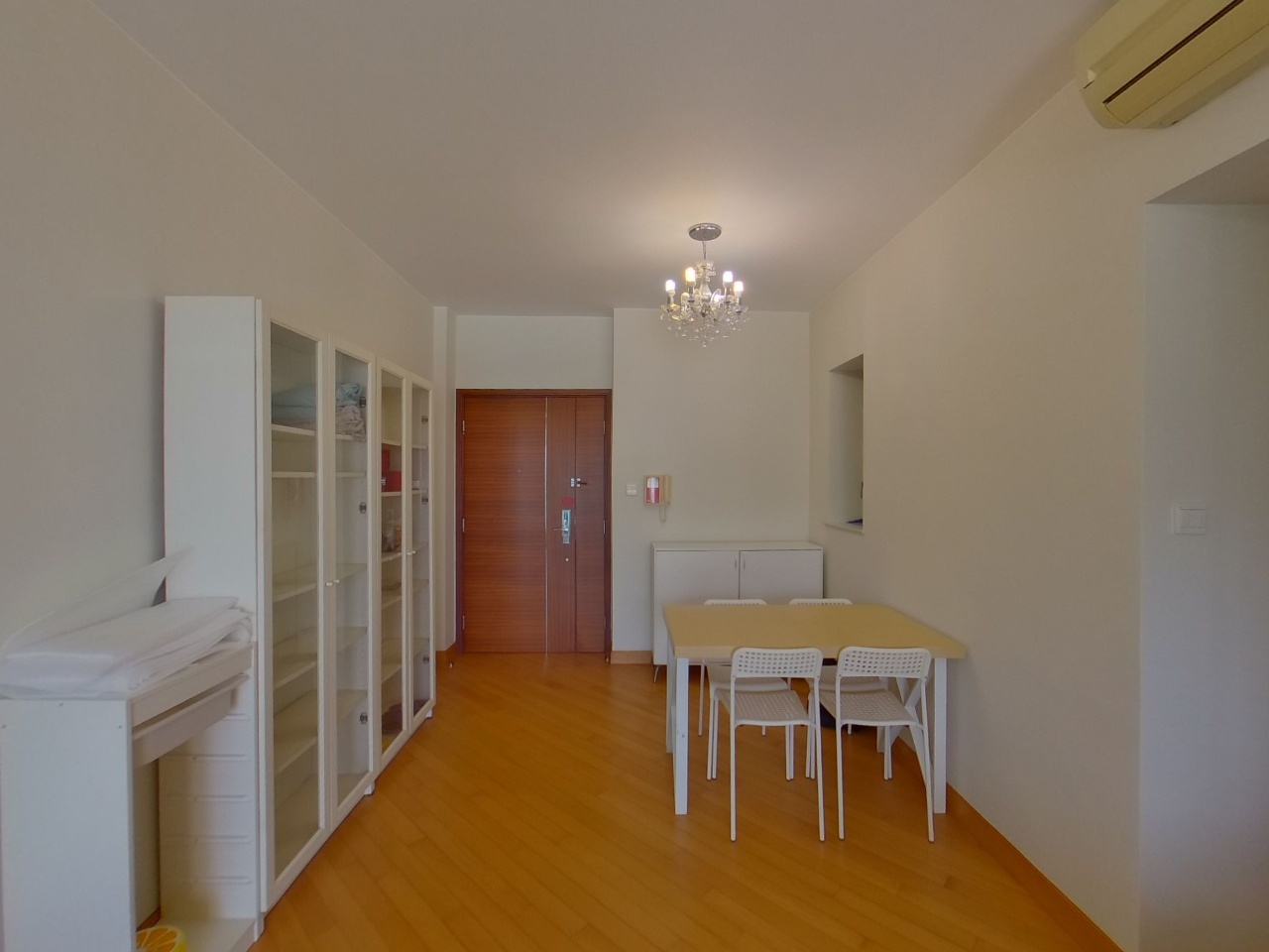 COASTAL SKYLINE PHASE 3 LA ROSSA - La Rossa A (tower 7) Low Floor Zone Flat D Tung Chung