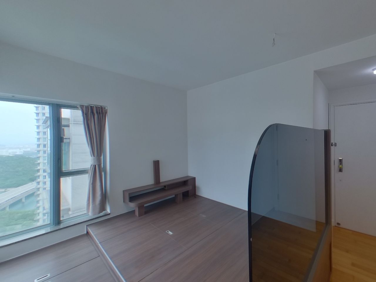 海堤灣畔 5座 高層 D室 東涌