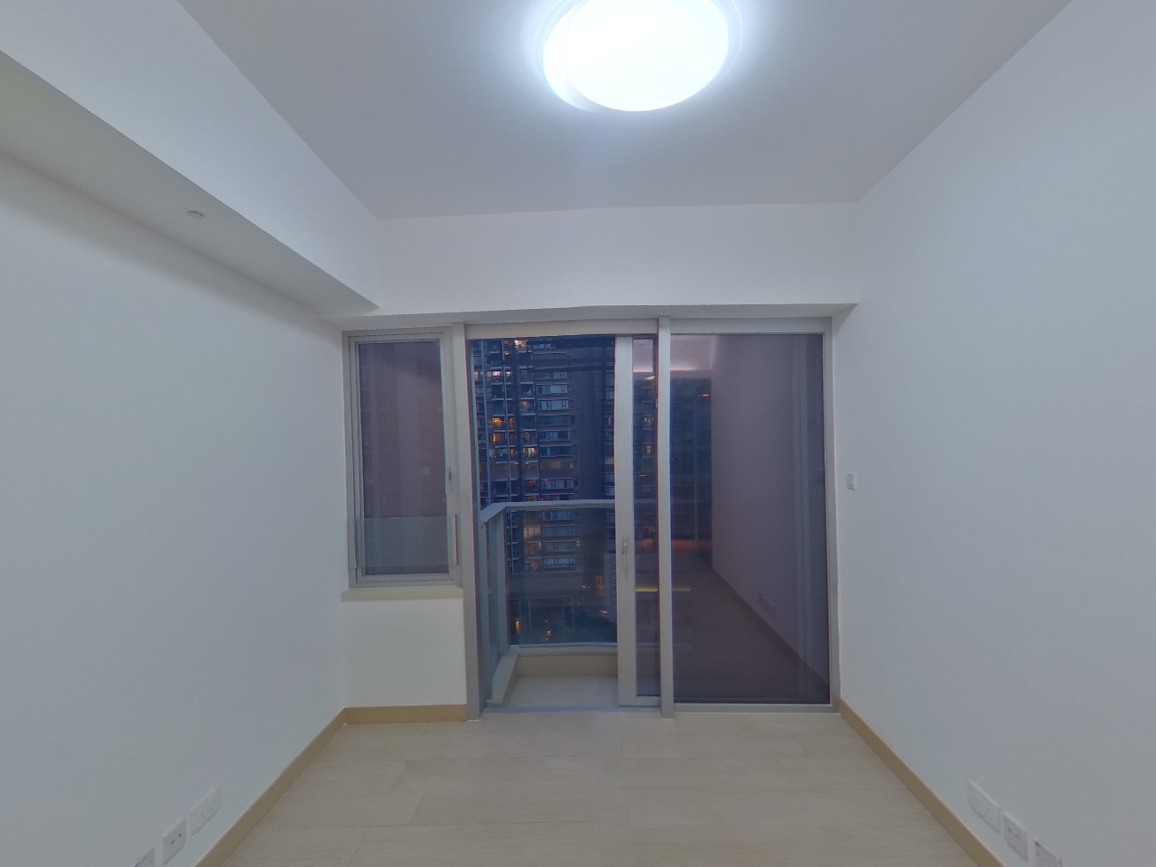 CENTURY LINK PHASE 2 - Tower 2b High Floor Zone Flat 12 Tung Chung