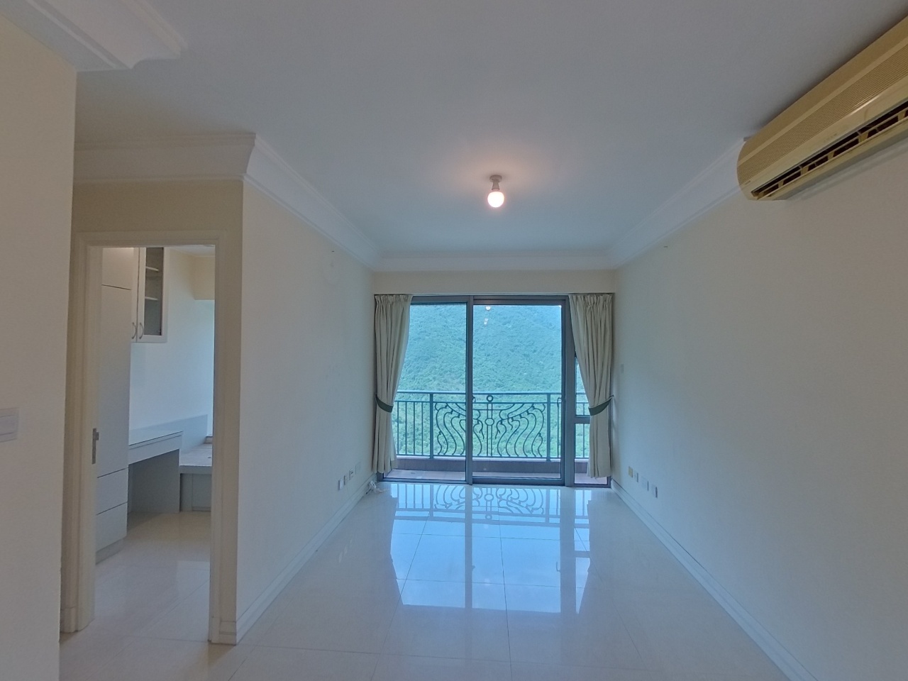 CARIBBEAN COAST PHASE 2 ALBANY COVE - Tower 6 High Floor Zone Flat F Tung Chung
