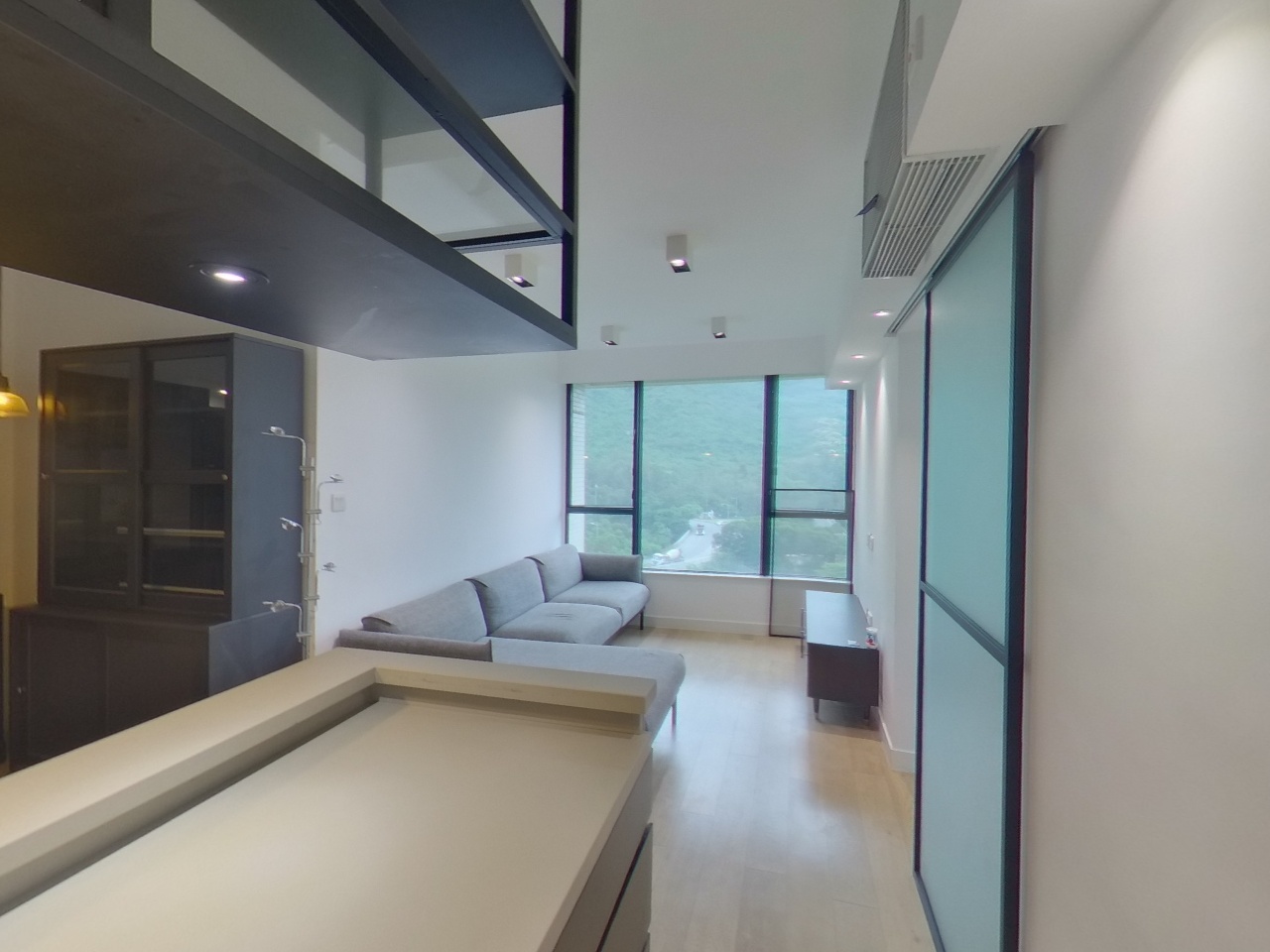 COASTAL SKYLINE PHASE 1 - Block 1 Low Floor Zone Flat E Tung Chung