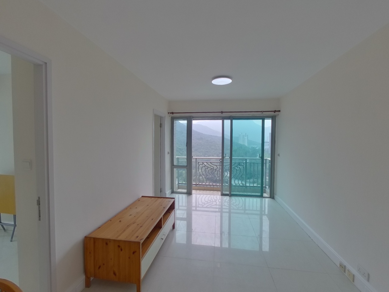 映湾园 3期 悦涛轩 海云天 (12座) 中层 E室 东涌