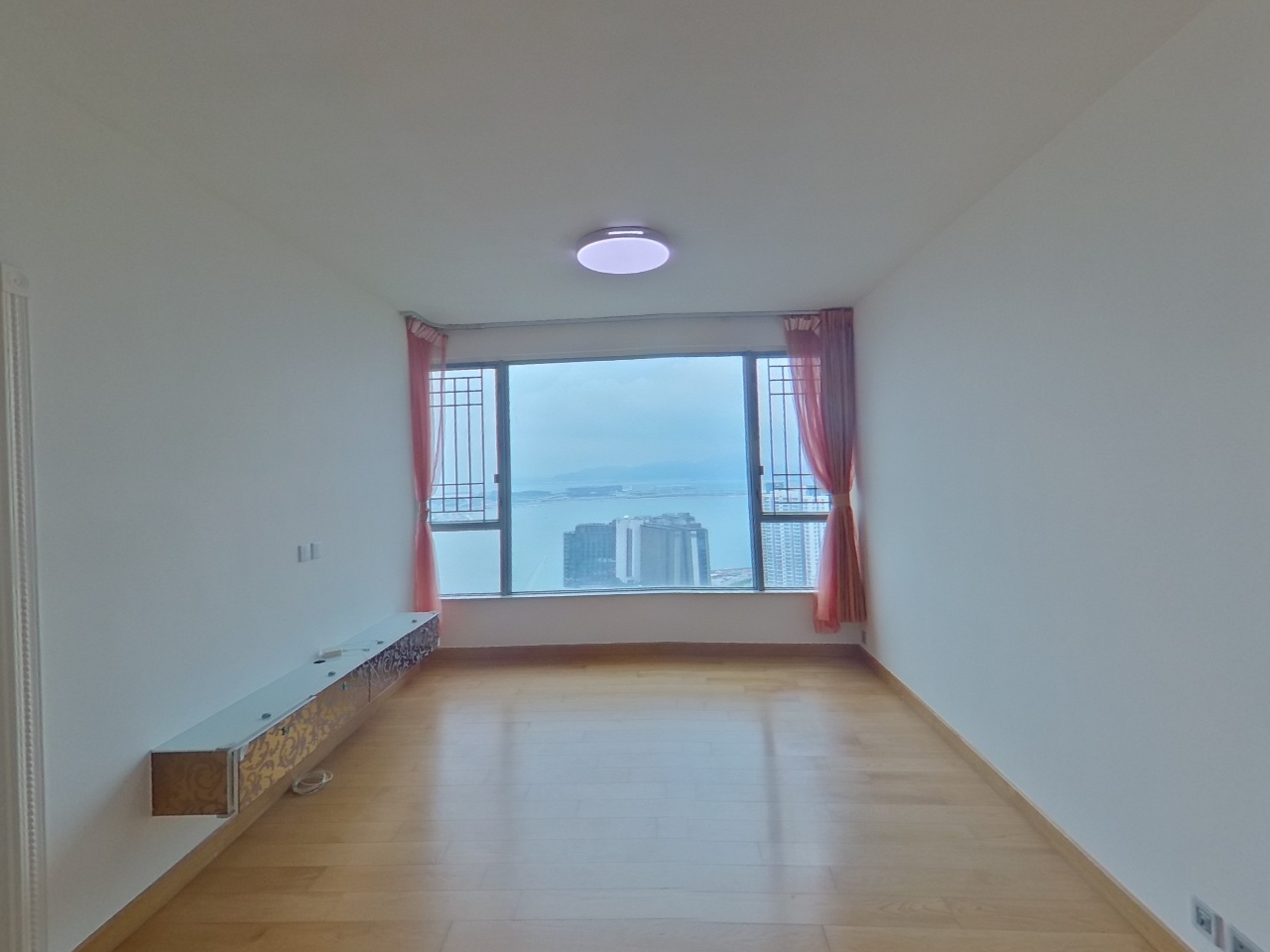 藍天海岸 1期 1座 高層 D室 東涌