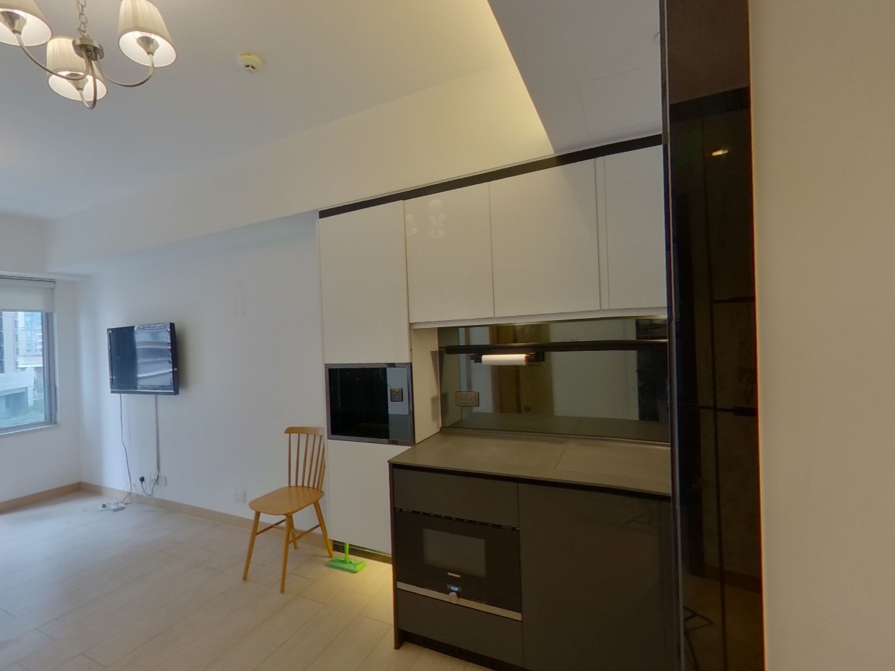 CENTURY LINK PHASE 2 - Tower 2b Low Floor Zone Flat 11 Tung Chung