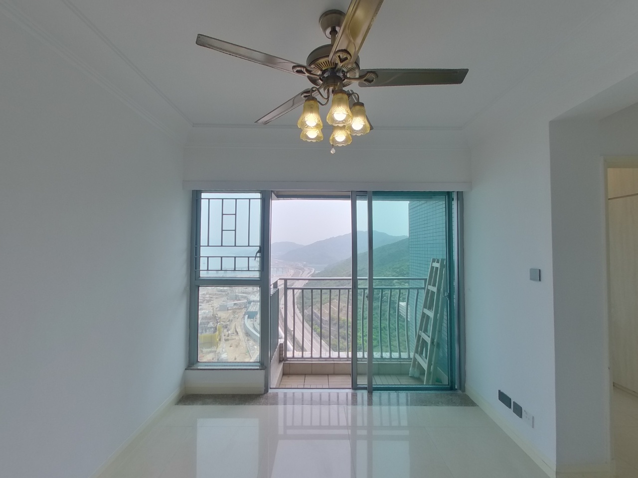 映湾园 1期 赏涛轩 1座 极高层 D室 东涌