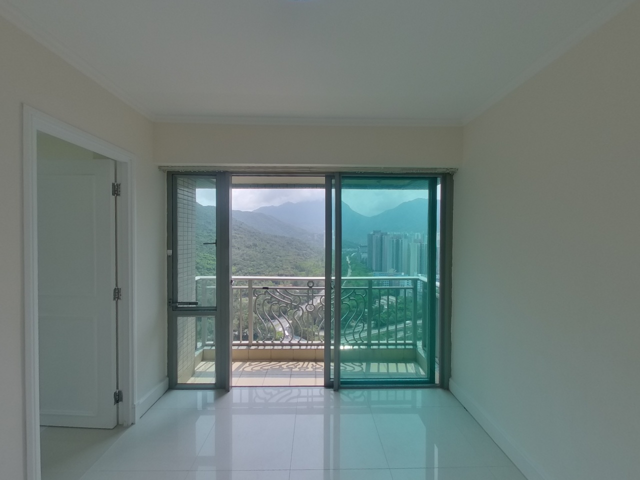 映灣園 4期 聽濤軒 15座 高層 E室 東涌