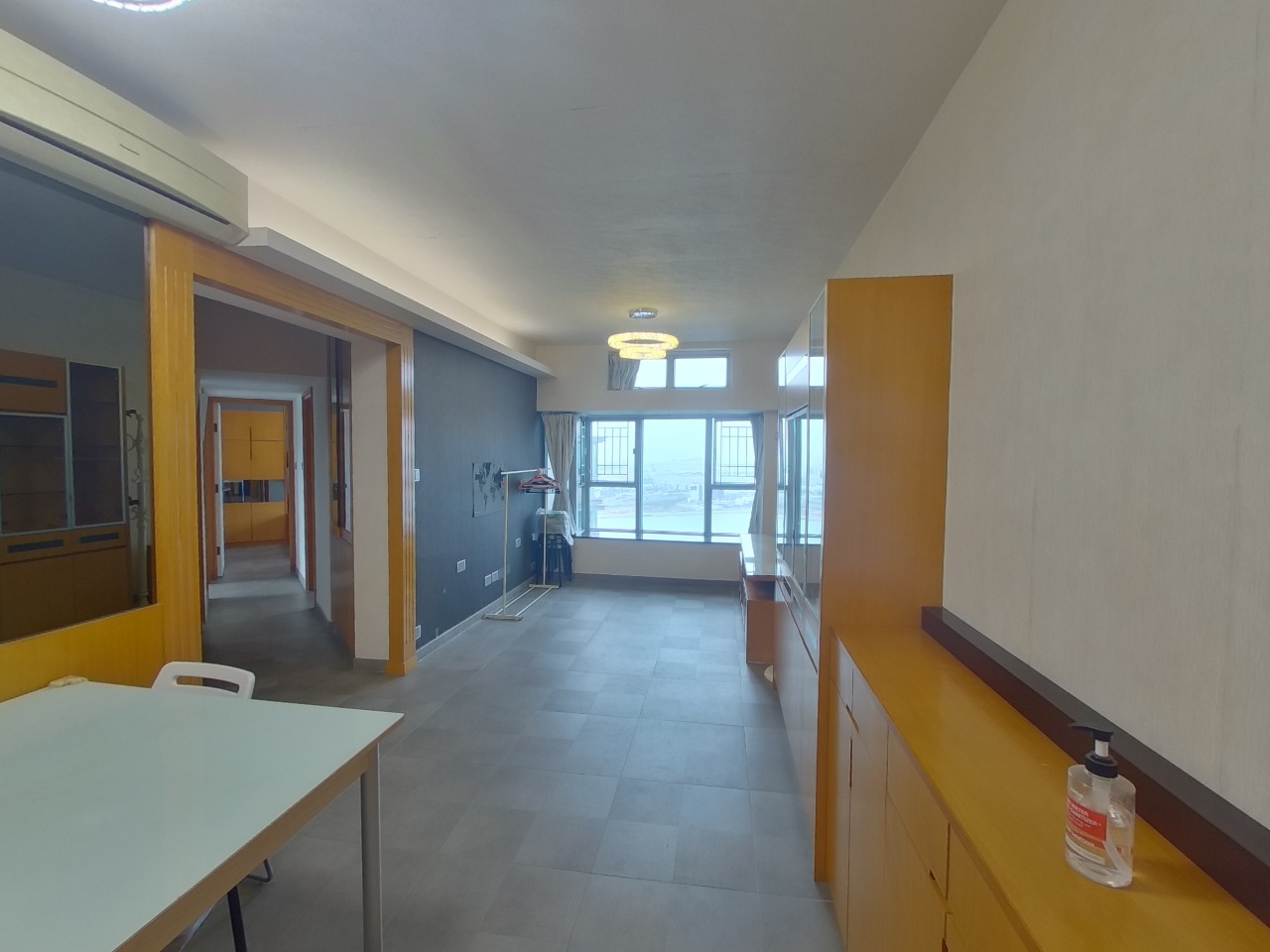 COASTAL SKYLINE PHASE 1 - Block 5 High Floor Zone Flat D Tung Chung