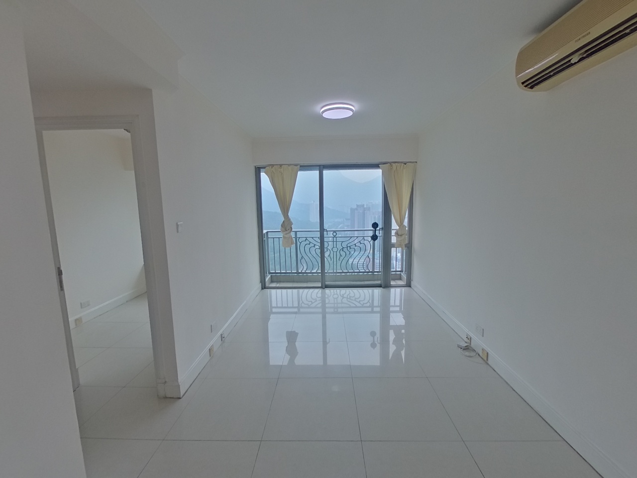 CARIBBEAN COAST PHASE 4 CRYSTAL COVE - Tower 16 High Floor Zone Flat F Tung Chung