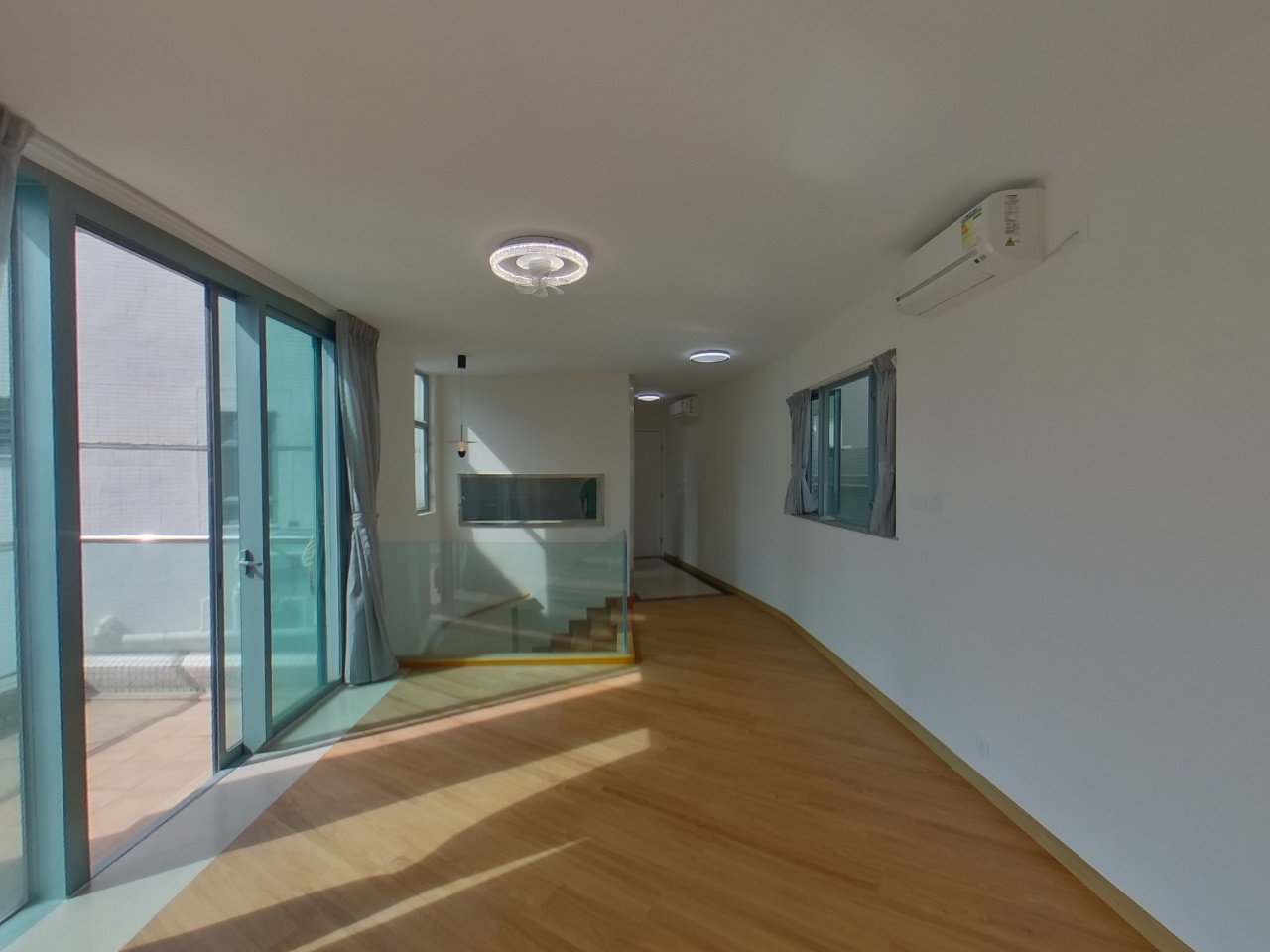 TUNG CHUNG CRESCENT PHASE 2 - Block 6 Very High Floor Zone Flat F Tung Chung