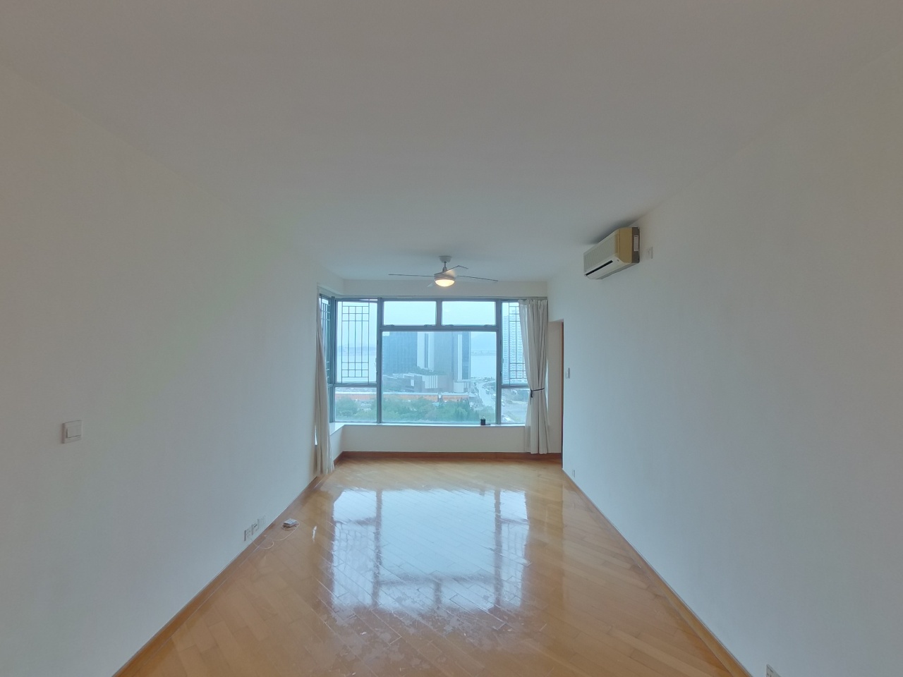 藍天海岸 1期 1座 中層 C室 東涌