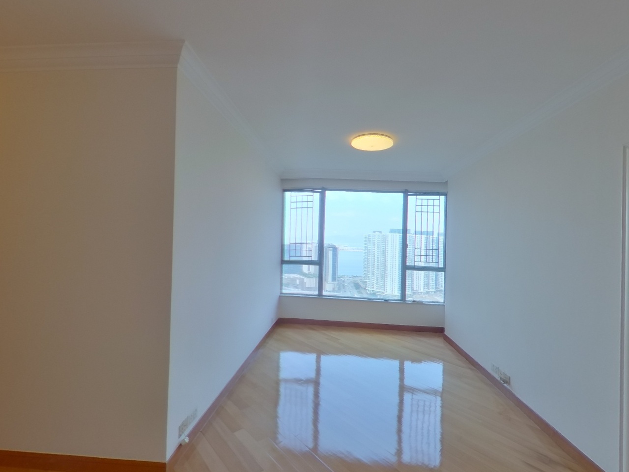 COASTAL SKYLINE PHASE 1 - Block 1 High Floor Zone Flat A Tung Chung