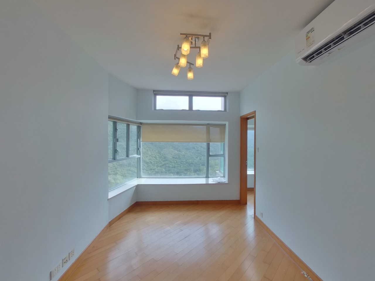 蓝天海岸 1期 2座 高层 G室 东涌