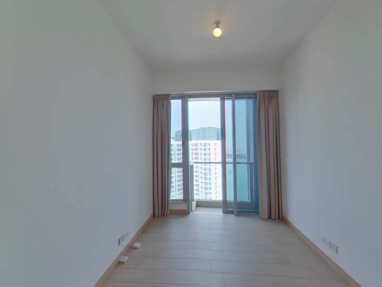 CENTURY LINK PHASE 1 - Tower 3a Very High Floor Zone Flat 09 Tung Chung