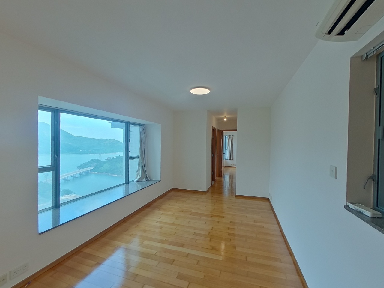 SEAVIEW CRESCENT BLOCK 2 High Floor Zone Flat C Tung Chung