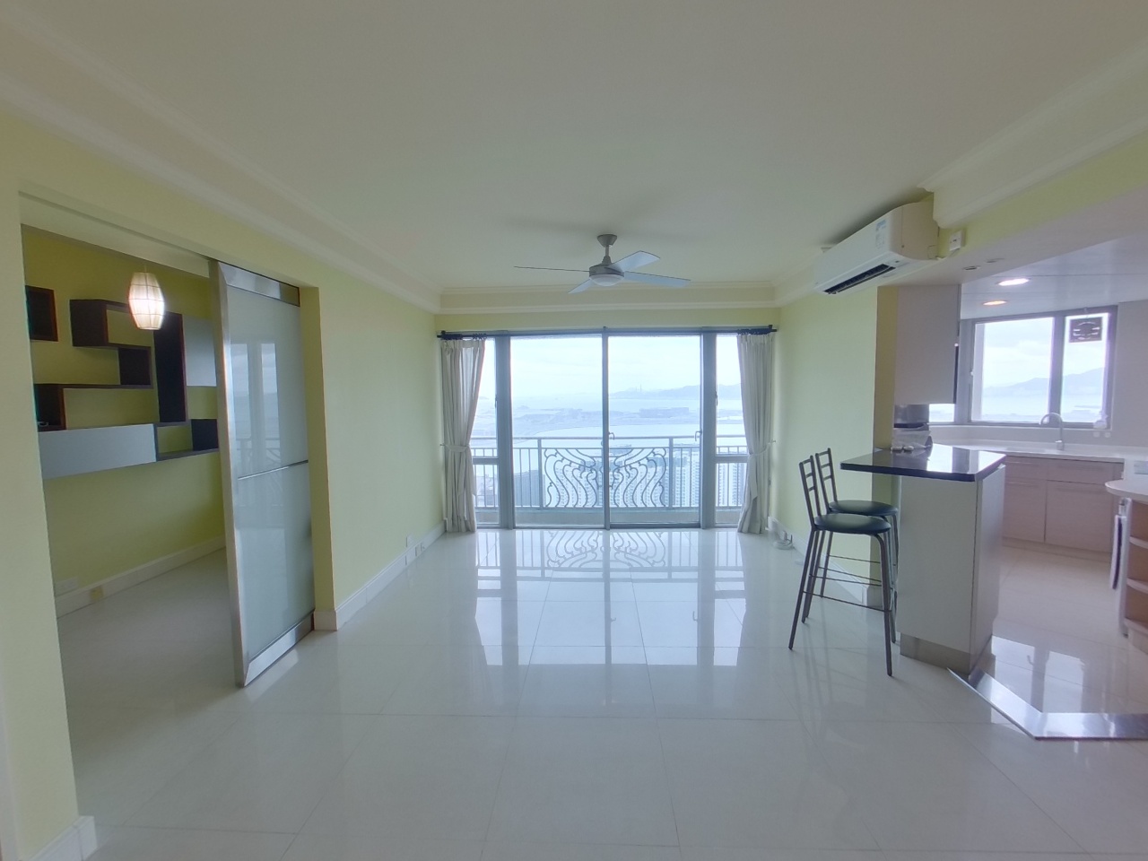 CARIBBEAN COAST PHASE 3 CARMEL COVE - Tower 11 Very High Floor Zone Flat A Tung Chung