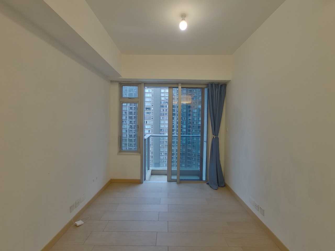 CENTURY LINK PHASE 2 - Tower 2b High Floor Zone Flat 10 Tung Chung