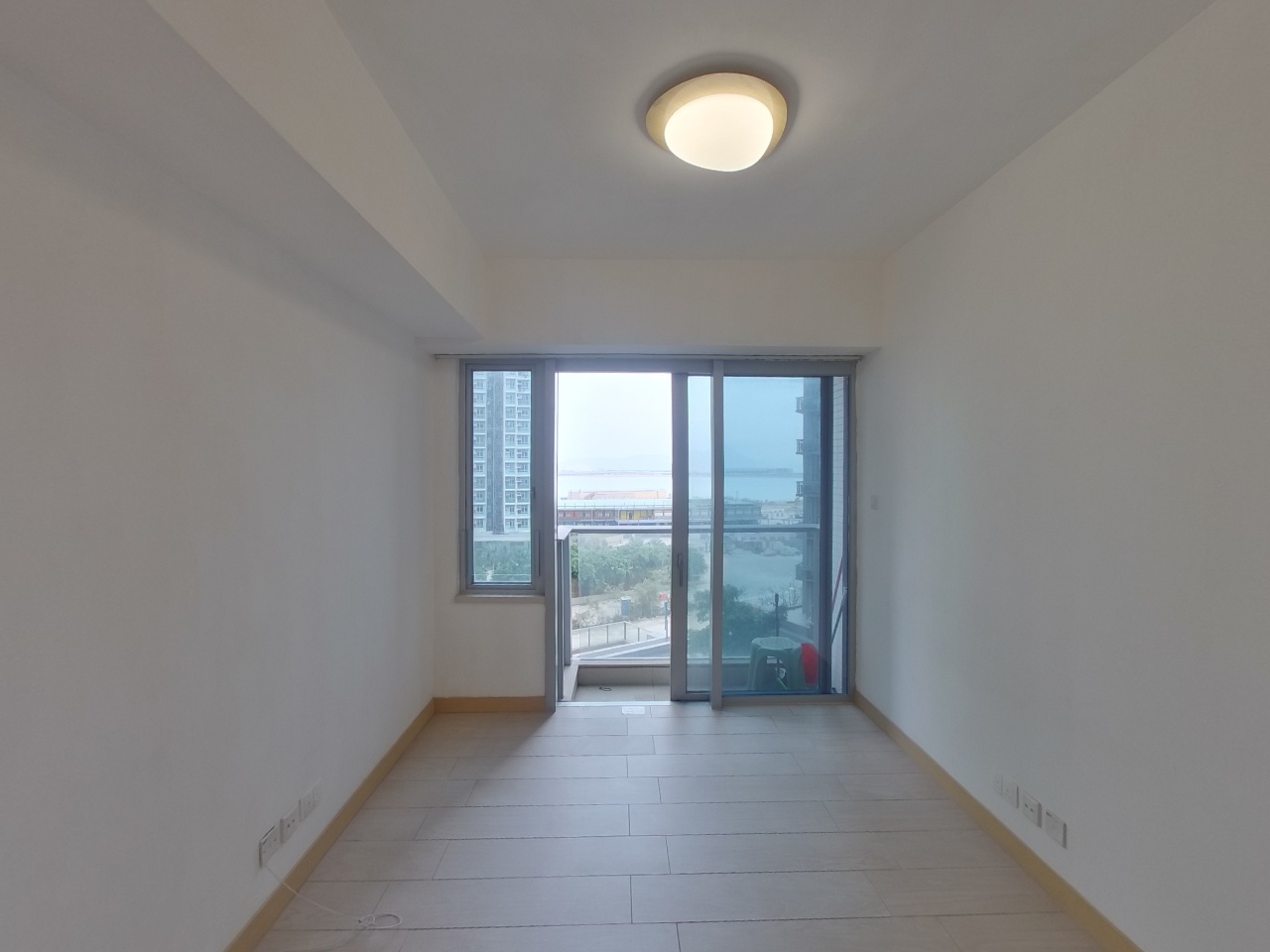 CENTURY LINK PHASE 1 - Tower 6a Low Floor Zone Flat 05 Tung Chung