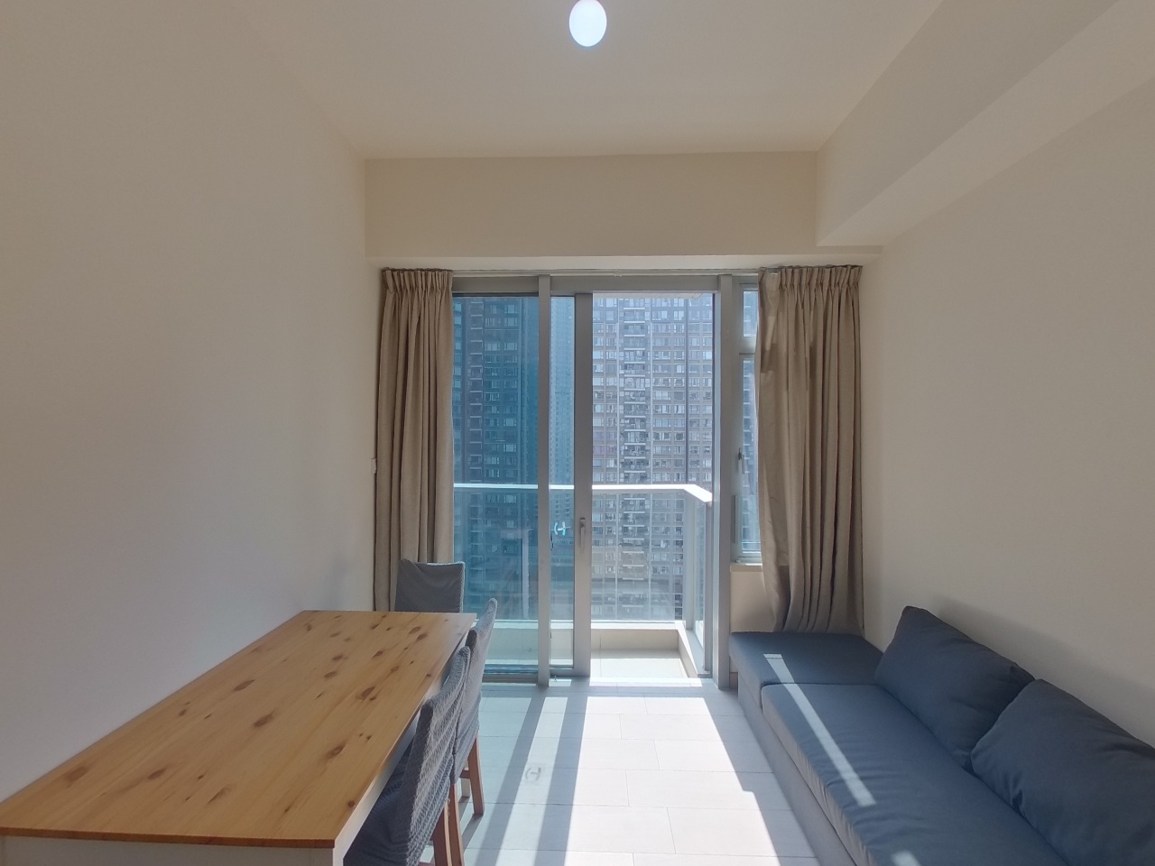 CENTURY LINK PHASE 2 - Tower 1b Very High Floor Zone Flat 07 Tung Chung