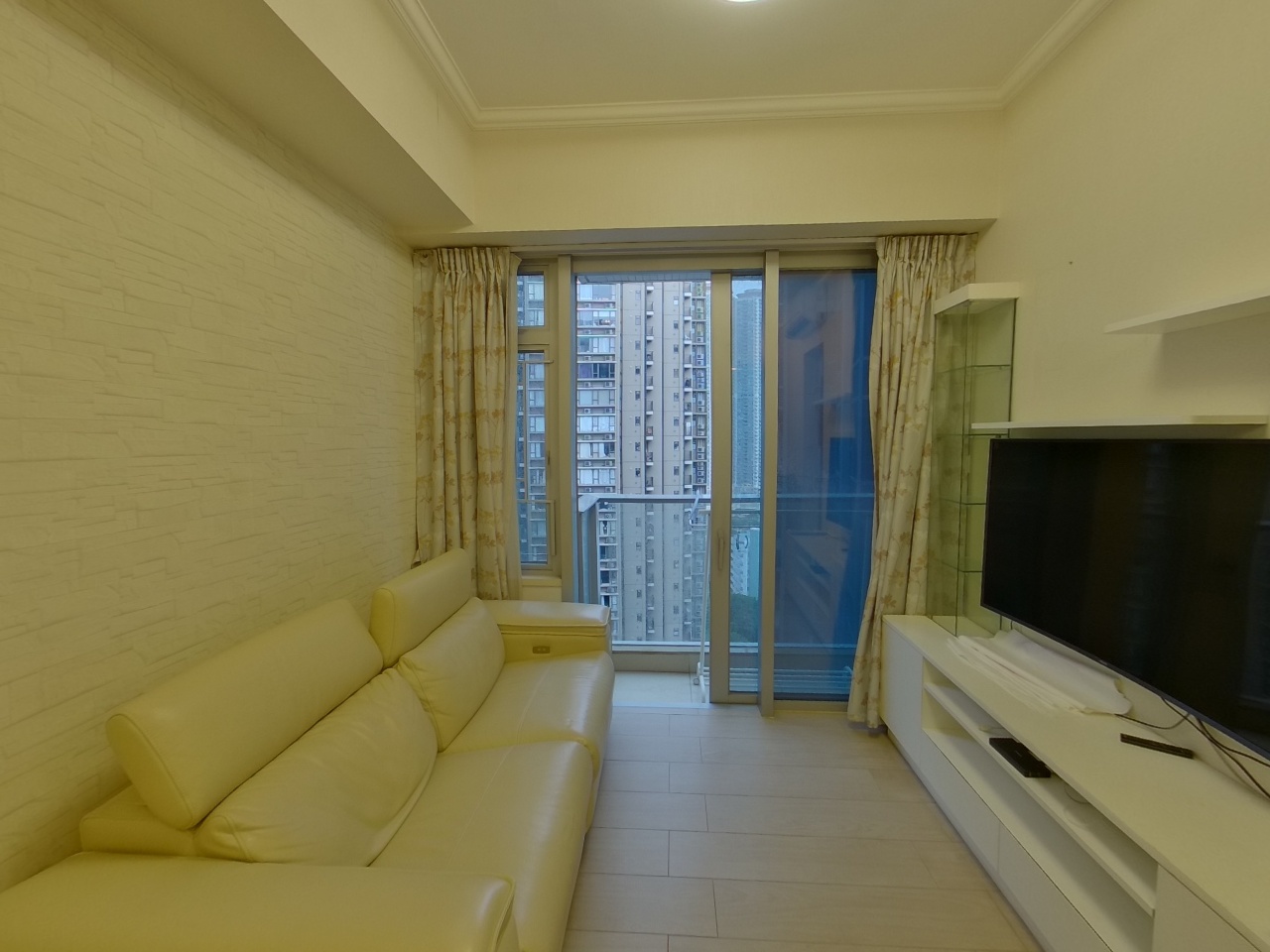 CENTURY LINK PHASE 1 - Tower 3a Very High Floor Zone Flat 07 Tung Chung