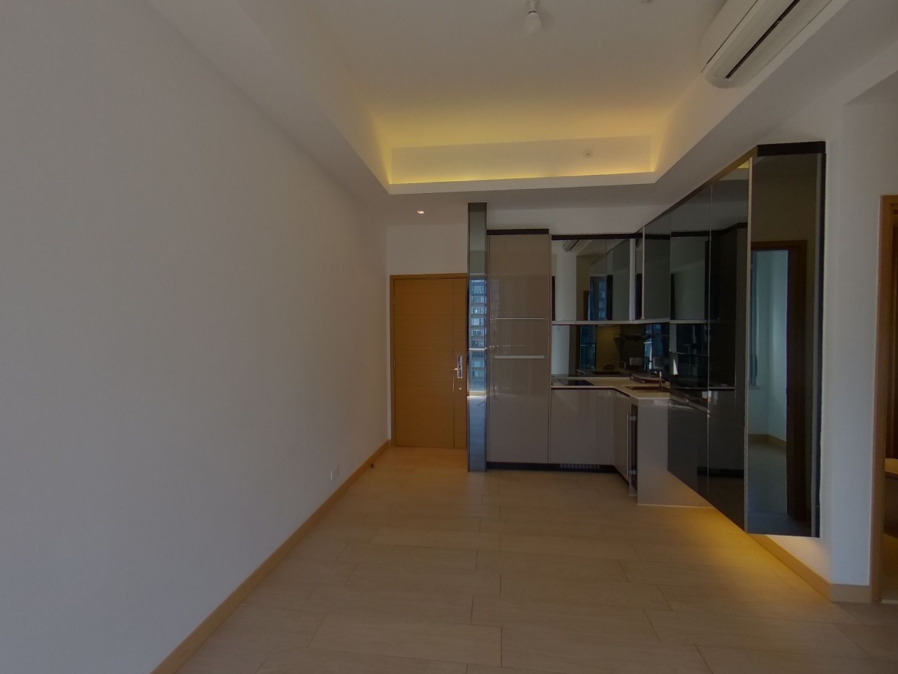 CENTURY LINK PHASE 2 - Tower 1b Very High Floor Zone Flat 07 Tung Chung