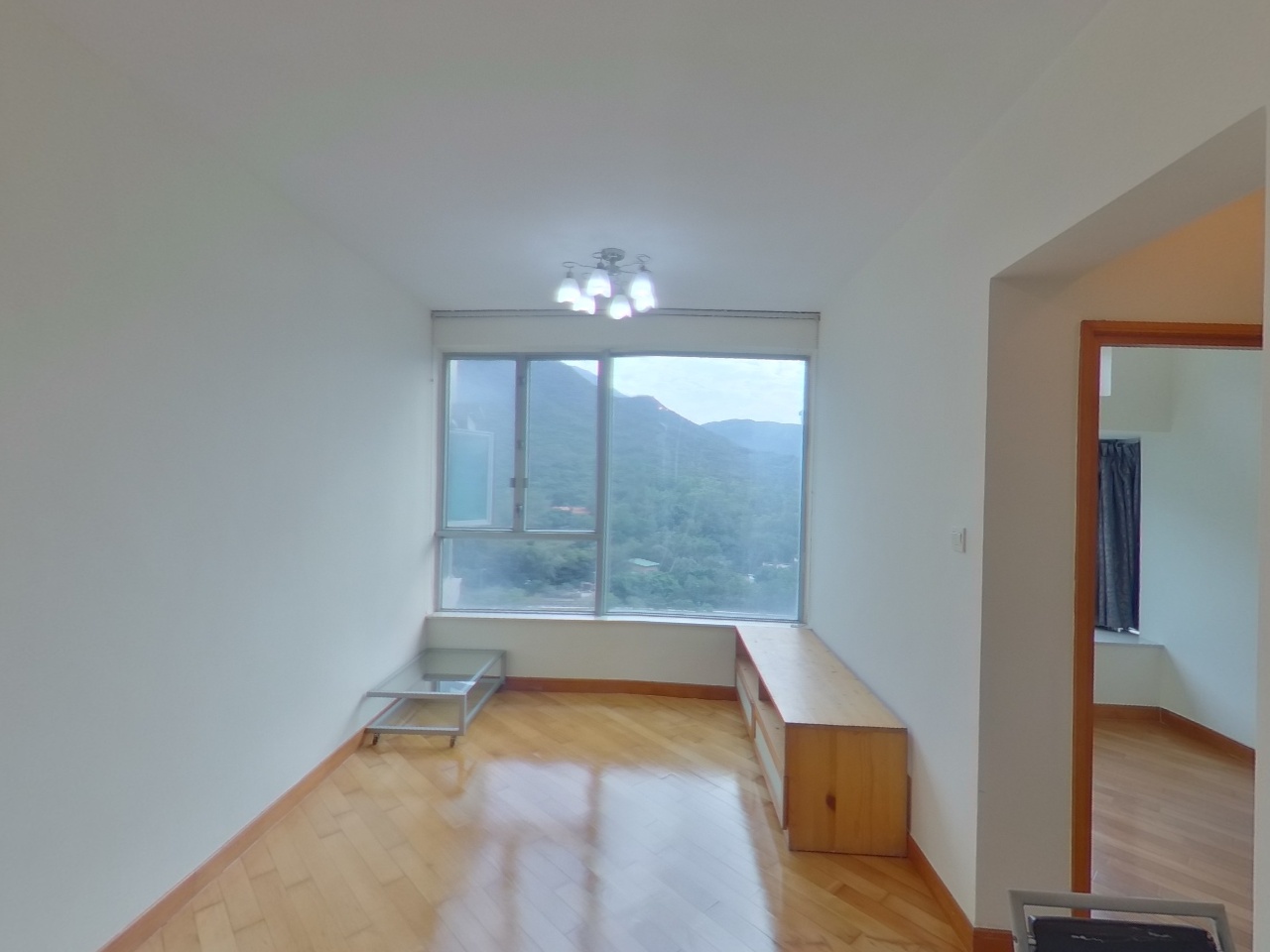 蓝天海岸 1期 3座 中层 E室 东涌