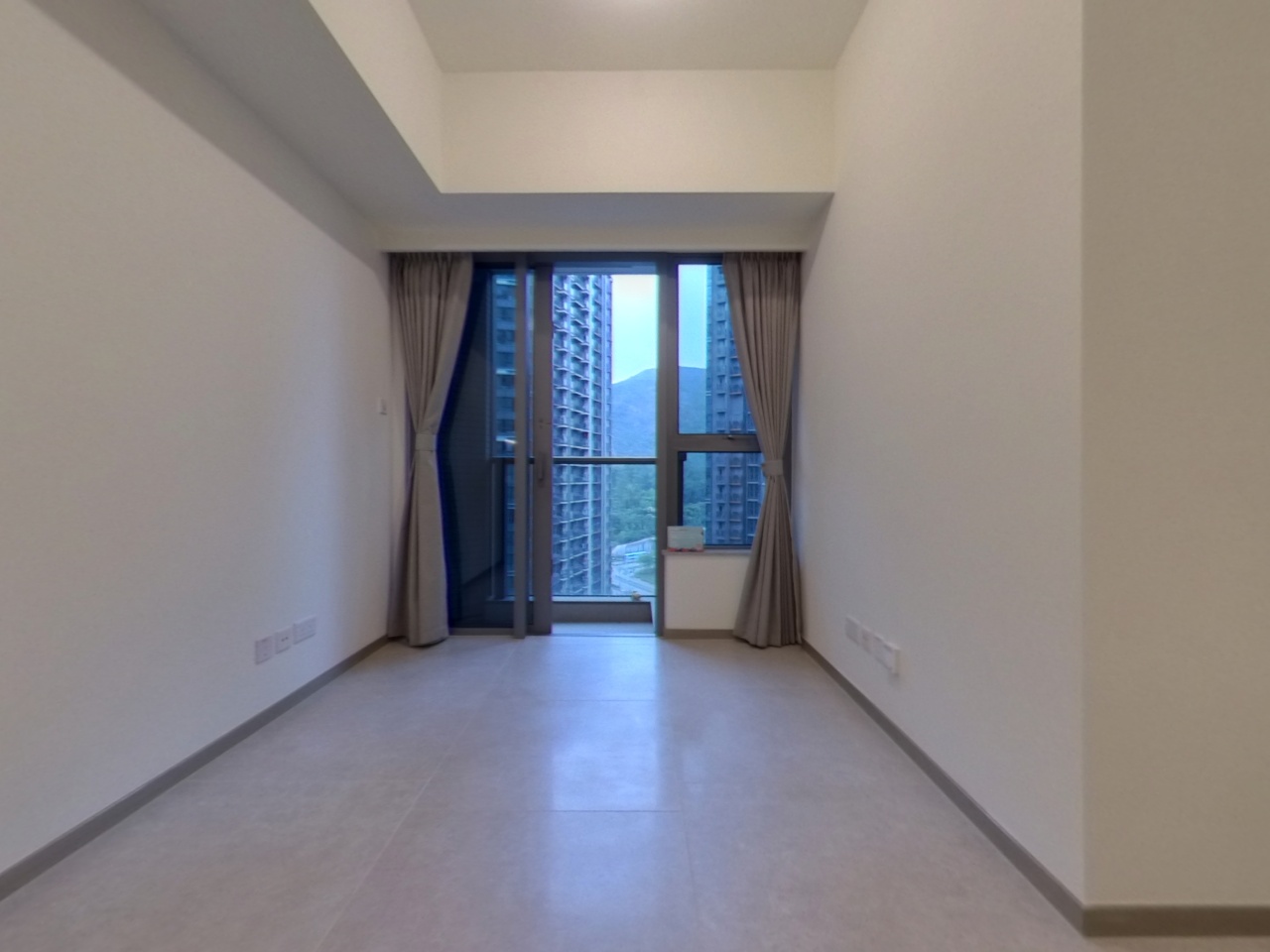 NOVO LAND 2A期 Charlot 1A座 中层 D室 屯门