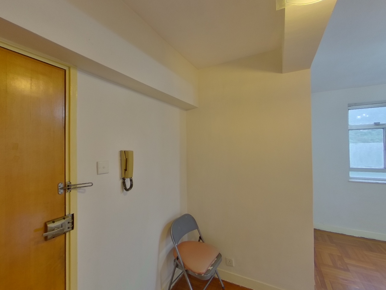 荃灣中心 成都樓 (14座) 中層 B室 荃灣