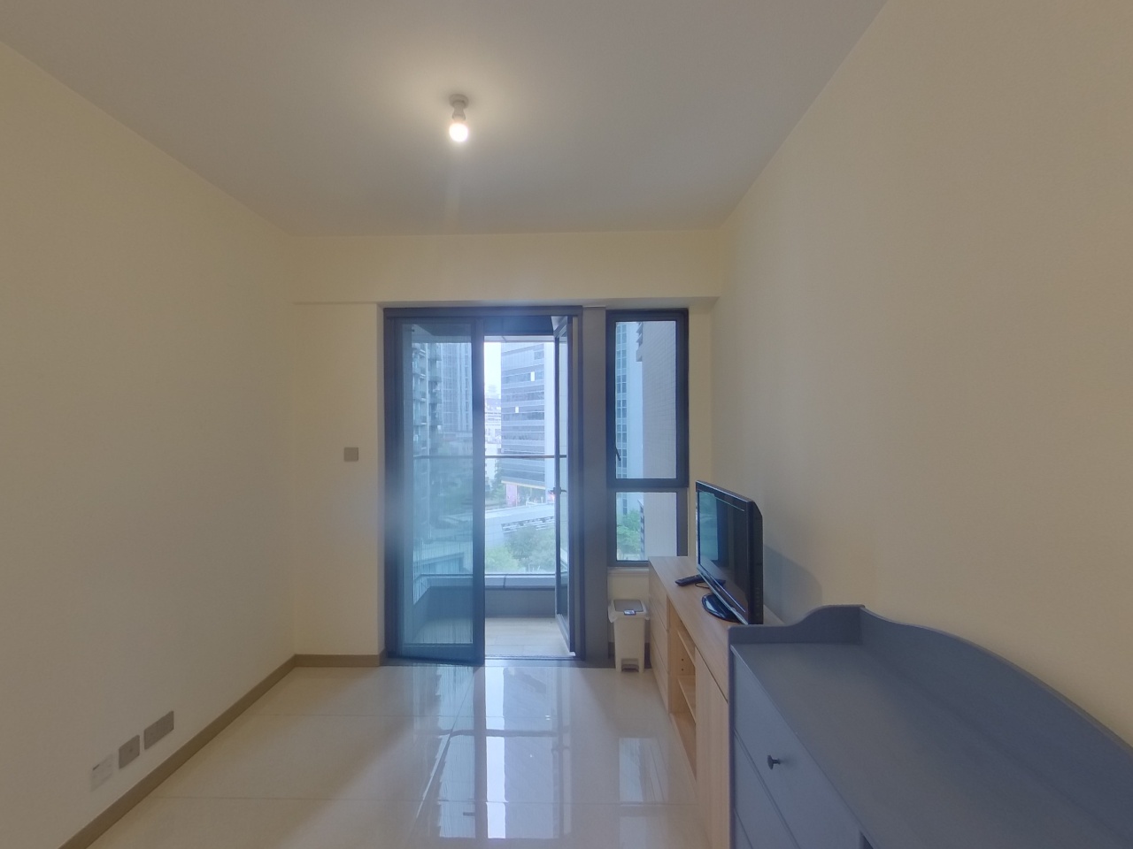 映日灣 1座 中層 I室 荃灣